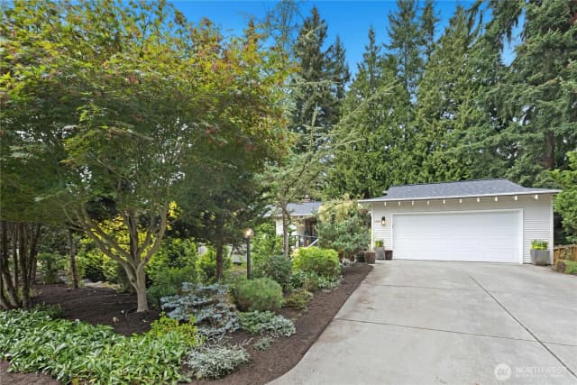Property photo for 14406 Ne 11th Place, Bellevue