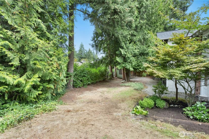 Property photo for 14406 Ne 11th Place, Bellevue photo 36