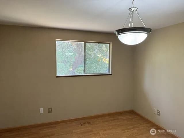 Property photo for 16106 14th Avenue E, Tacoma photo 10