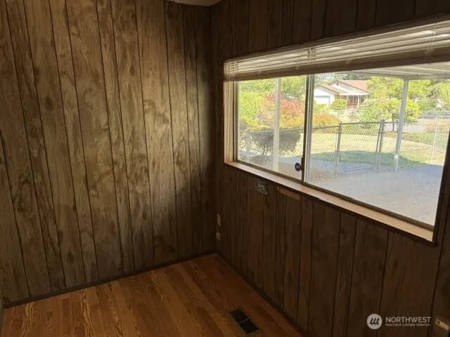 Property photo for 16106 14th Avenue E, Tacoma photo 25