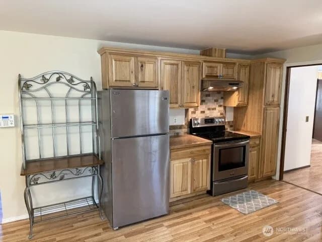 Property photo for 16106 14th Avenue E, Tacoma photo 19