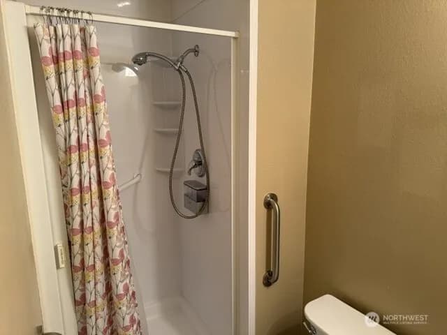 Property photo for 16106 14th Avenue E, Tacoma photo 12
