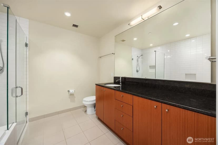 Property photo for 909 5th Avenue #502, Seattle photo 17