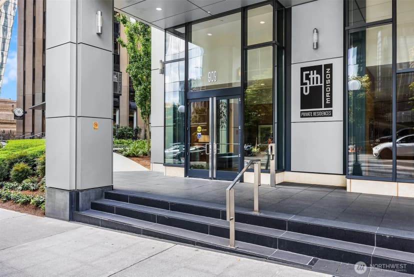 Property photo for 909 5th Avenue #502, Seattle photo 21