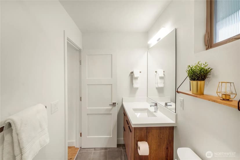 Property photo for 939 Nw 56th Street #b, Seattle photo 9