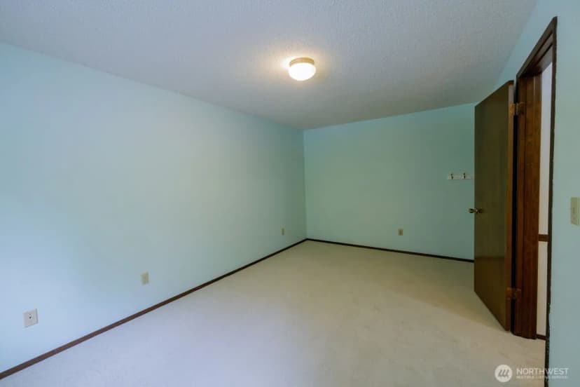 Property photo for 1330 11th Court Sw, Olympia photo 26