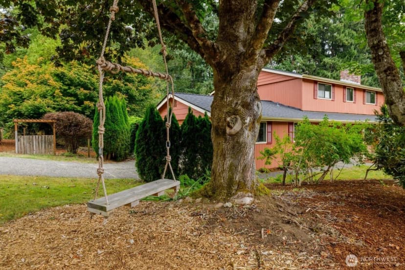 Property photo for 1330 11th Court Sw, Olympia photo 38