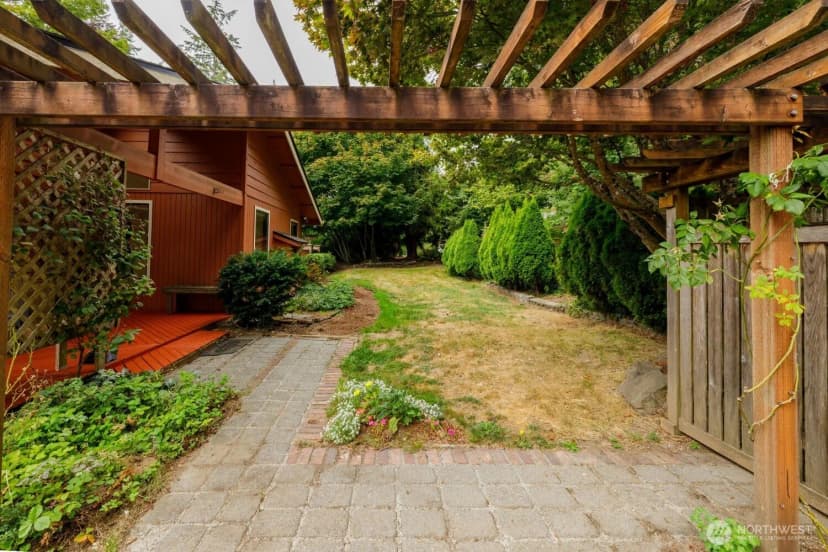 Property photo for 1330 11th Court Sw, Olympia photo 34