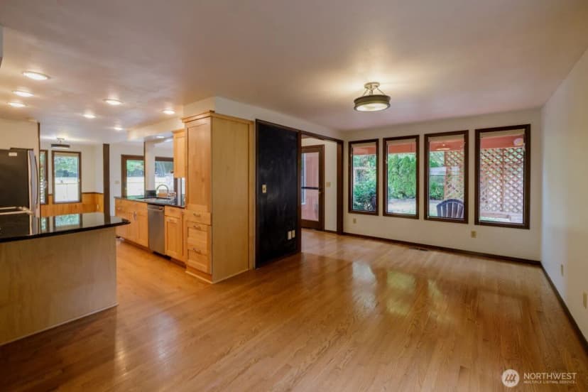 Property photo for 1330 11th Court Sw, Olympia photo 8
