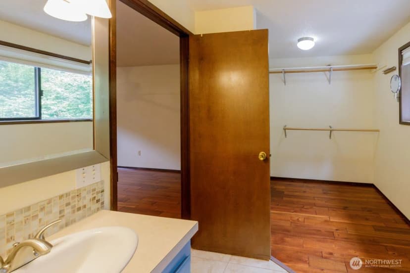 Property photo for 1330 11th Court Sw, Olympia photo 21