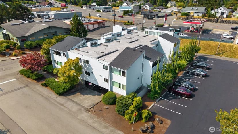 Property photo for 4230 Hoyt Avenue, Everett photo 5
