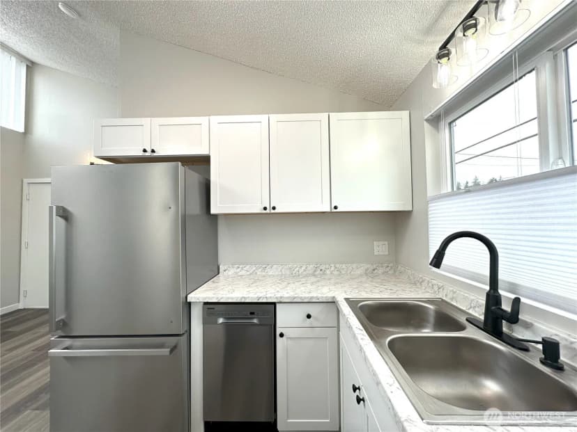 Property photo for 4230 Hoyt Avenue, Everett photo 21