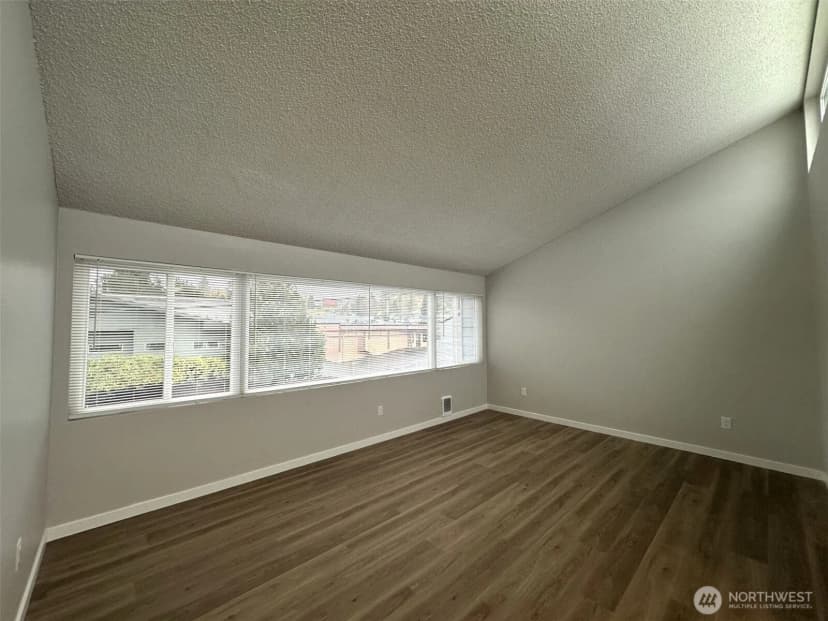 Property photo for 4230 Hoyt Avenue, Everett photo 15