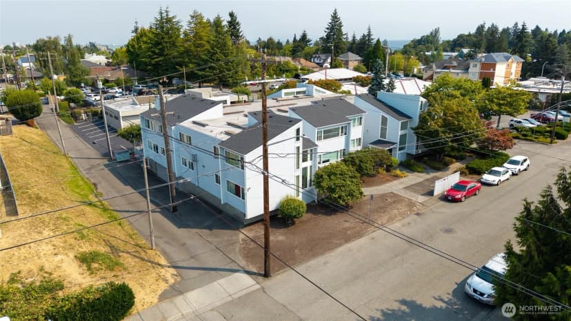 Property photo for 4230 Hoyt Avenue, Everett photo 8