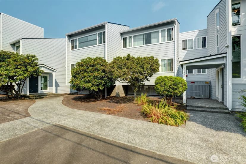 Property photo for 4230 Hoyt Avenue, Everett