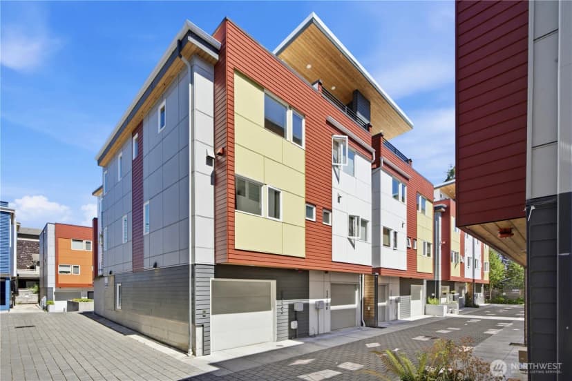 Property photo for 12516 15th Avenue Ne #a, Seattle photo 16