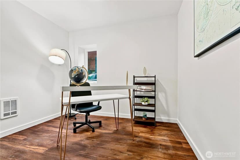 Property photo for 12516 15th Avenue Ne #a, Seattle photo 13