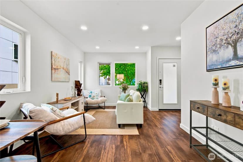 Property photo for 12516 15th Avenue Ne #a, Seattle photo 6