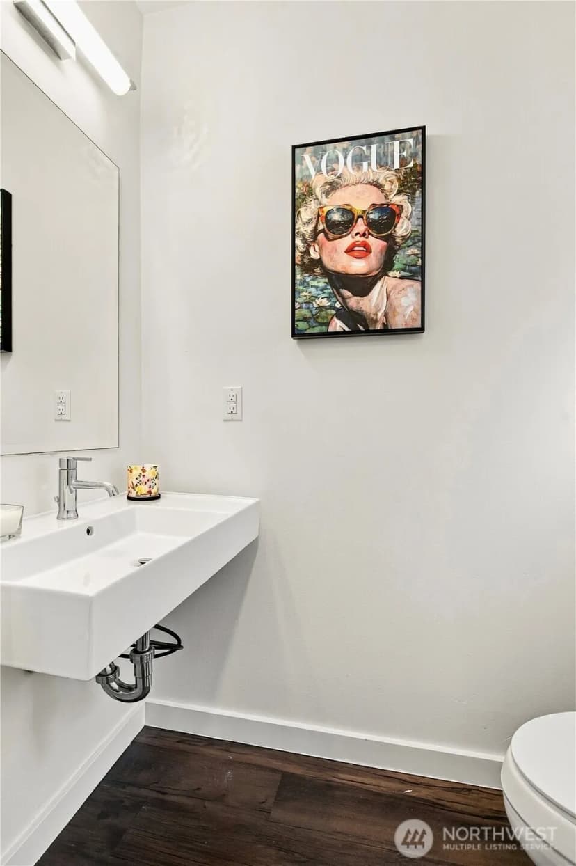 Property photo for 12516 15th Avenue Ne #a, Seattle photo 14