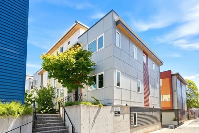 Property photo for 12516 15th Avenue Ne #a, Seattle