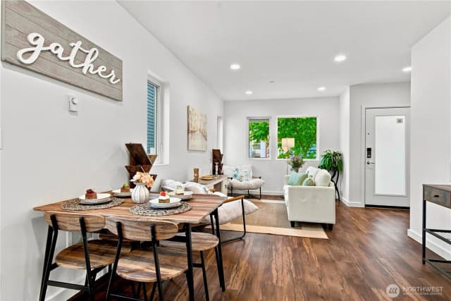 Property photo for 12516 15th Avenue Ne #a, Seattle photo 5