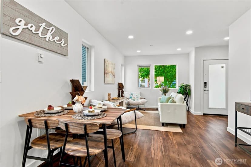 Property photo for 12516 15th Avenue Ne #a, Seattle photo 5