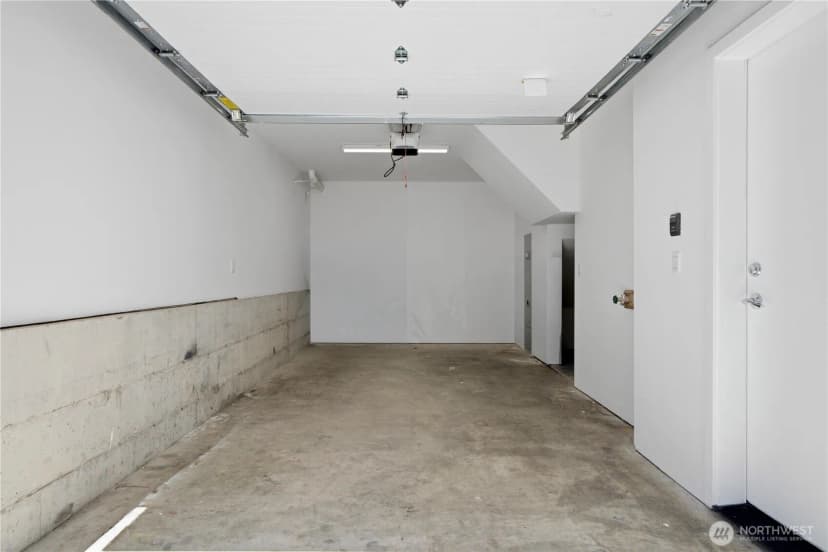 Property photo for 12516 15th Avenue Ne #a, Seattle photo 15