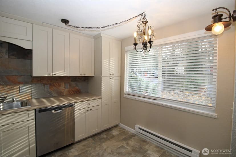 Property photo for 4804 - 4806 S 252nd Place, Kent photo 4