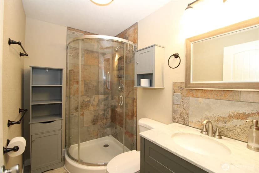 Property photo for 4804 - 4806 S 252nd Place, Kent photo 8