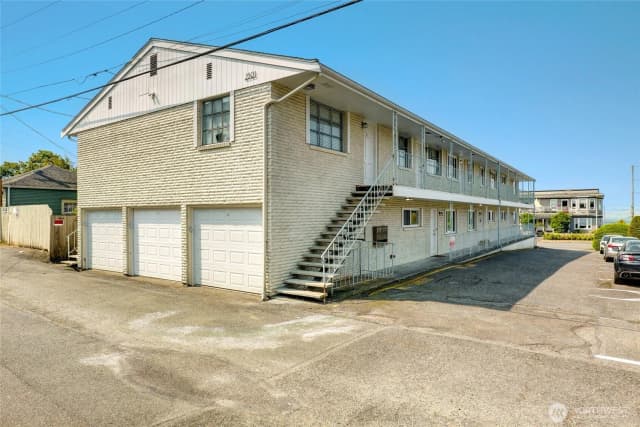Property photo for 2501 Rucker Avenue, Everett photo 3