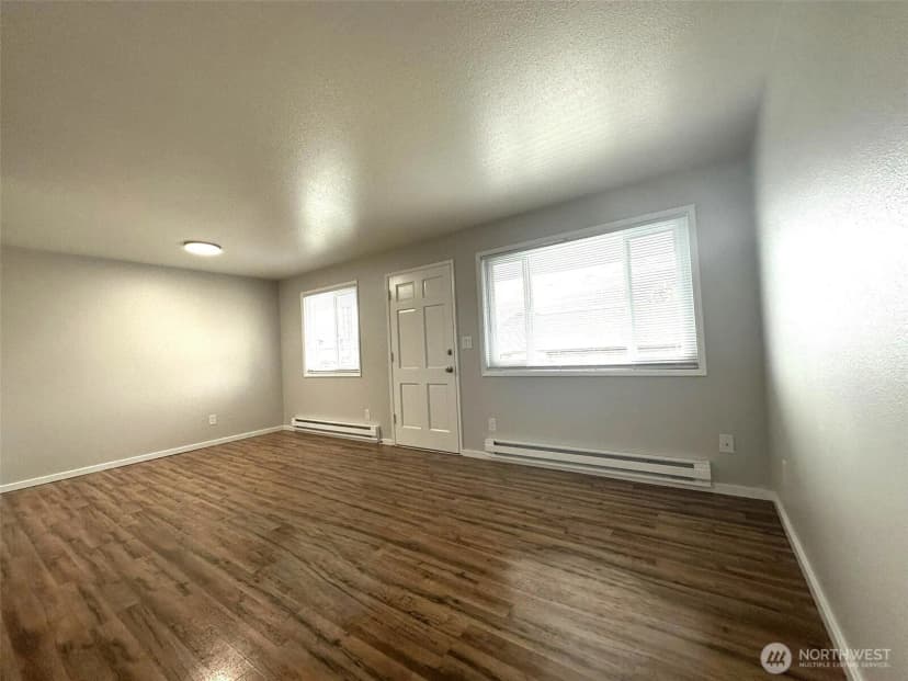 Property photo for 2501 Rucker Avenue, Everett photo 14