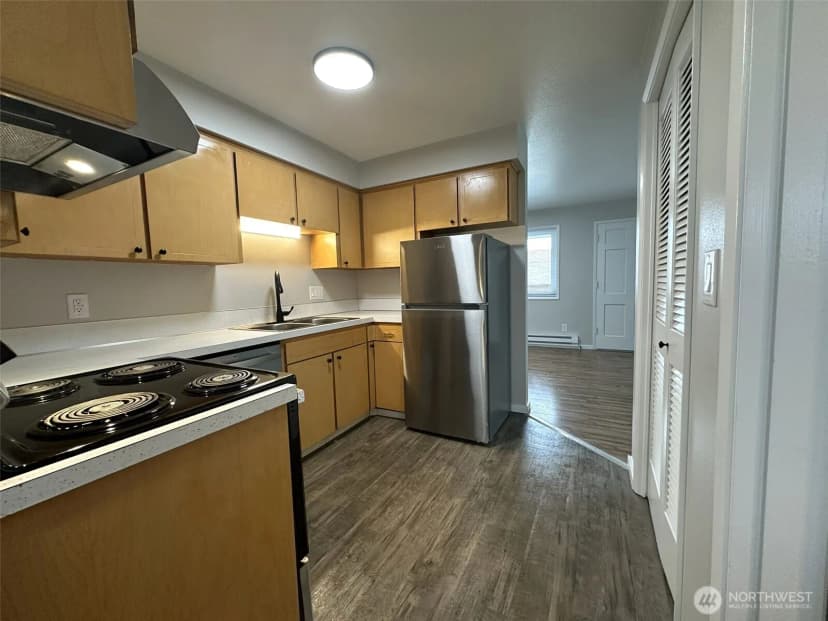 Property photo for 2501 Rucker Avenue, Everett photo 17