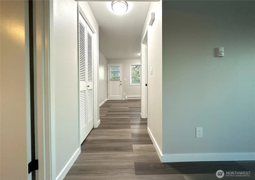 Property photo for 2501 Rucker Avenue, Everett photo 32