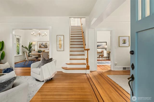 Property photo for 311 N 47th Street, Seattle photo 4