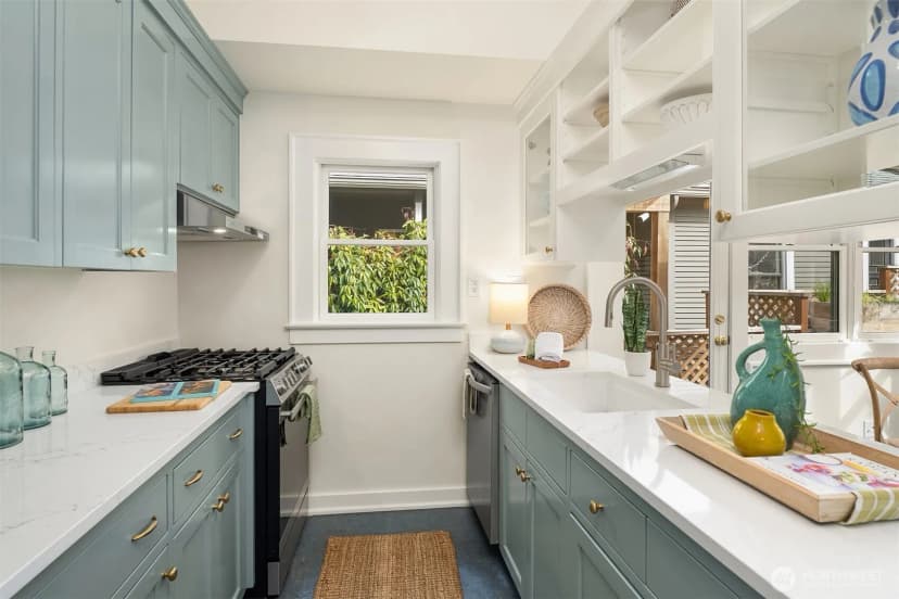 Property photo for 311 N 47th Street, Seattle photo 14