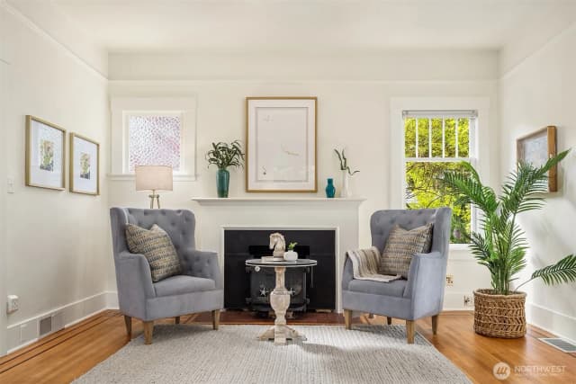 Property photo for 311 N 47th Street, Seattle photo 5