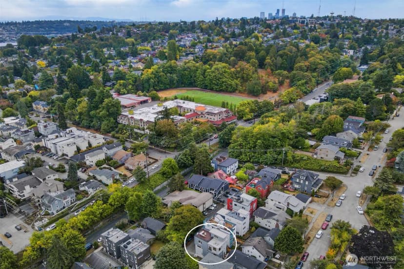 Property photo for 3022 4th Avenue W, Seattle photo 39
