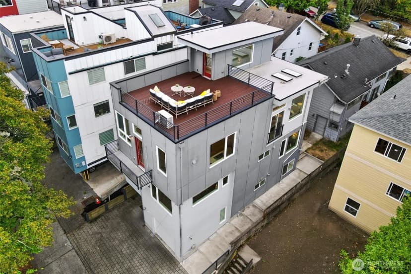 Property photo for 3022 4th Avenue W, Seattle photo 35