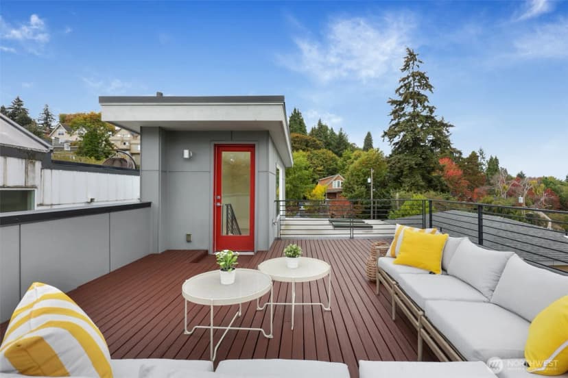 Property photo for 3022 4th Avenue W, Seattle photo 32