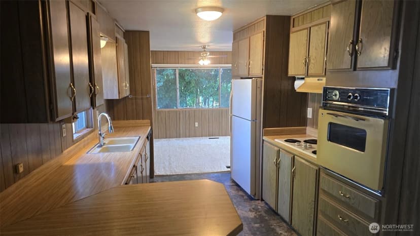 Property photo for 22430 Cedarview Drive E, Bonney Lake photo 3