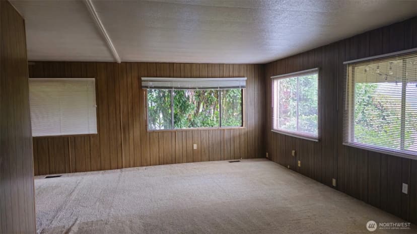 Property photo for 22430 Cedarview Drive E, Bonney Lake photo 4