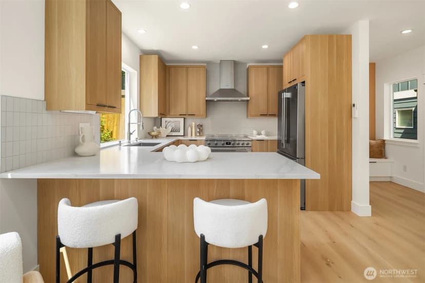 Property photo for 533 N 70th Street, Seattle photo 13