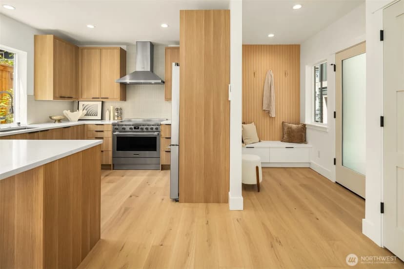 Property photo for 533 N 70th Street, Seattle photo 14