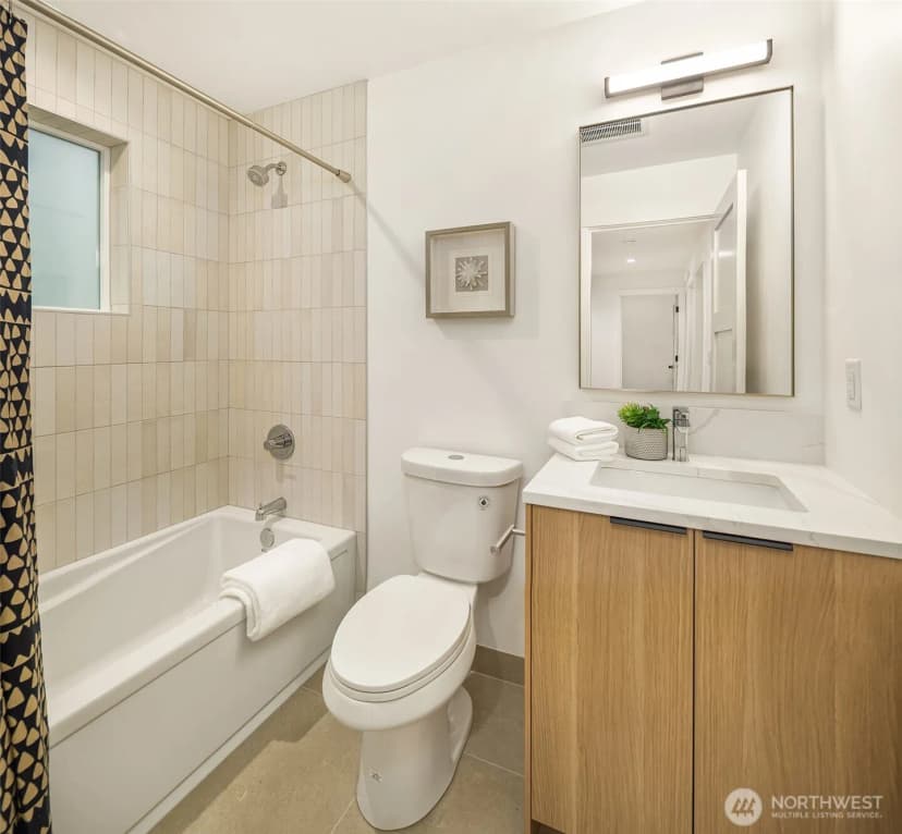 Property photo for 533 N 70th Street, Seattle photo 27