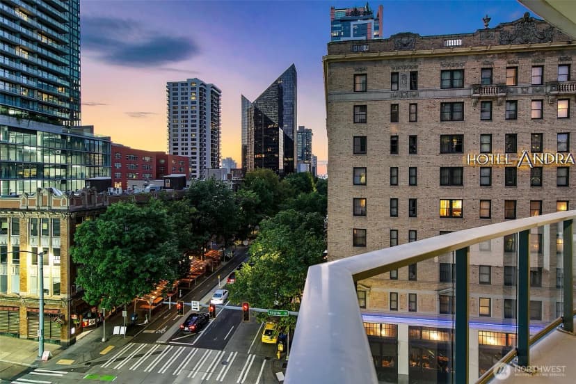 Property photo for 1920 4th Avenue #502, Seattle