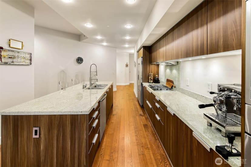 Property photo for 1920 4th Avenue #502, Seattle photo 14