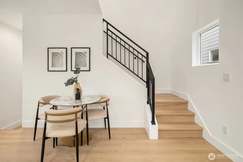 Property photo for 533 B N 70th Street, Seattle photo 9