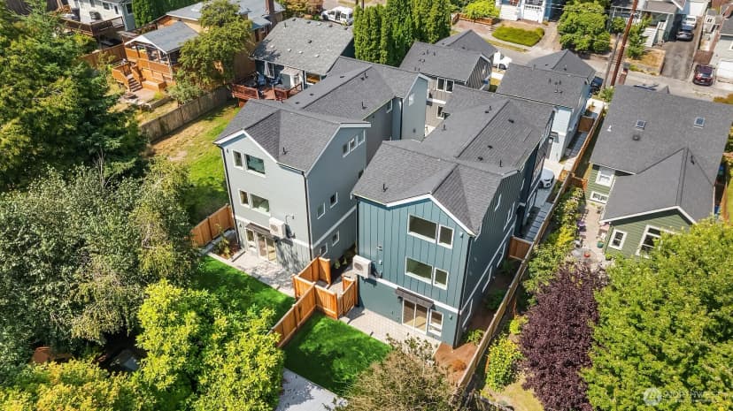 Property photo for 533 B N 70th Street, Seattle photo 17