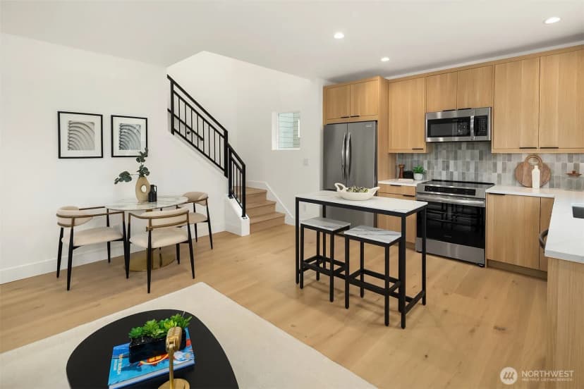 Property photo for 533 B N 70th Street, Seattle photo 5