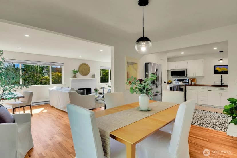 Property photo for 2353 Federal Avenue E, Seattle photo 6